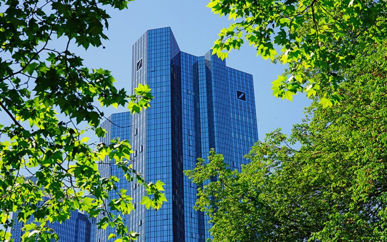 Deutsche Bank: Οι ελληνικές τράπεζες είναι πιο ασφαλείς από τις ευρωπαϊκές