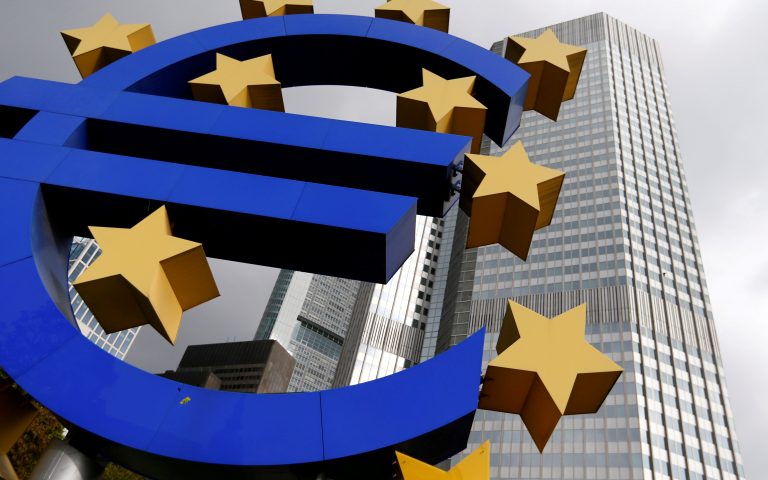 Mπορεί η Ευρωζώνη να αποφύγει την «παγίδα» του αποπληθωρισμού;