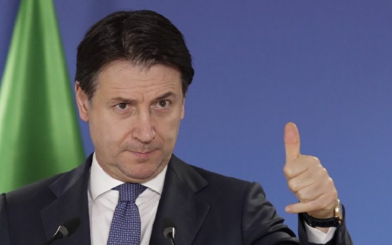 Ιταλία: «Σαφείς απαντήσεις» ζητά ο Κόντε για να συνεχίσει να στηρίζει την κυβέρνηση