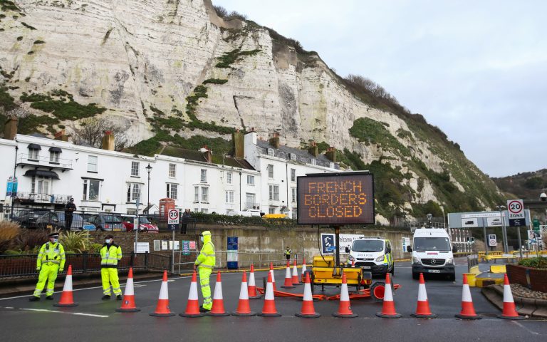 «Λευκός καπνός» μεταξύ Γαλλίας και Βρετανίας για άνοιγμα των συνόρων