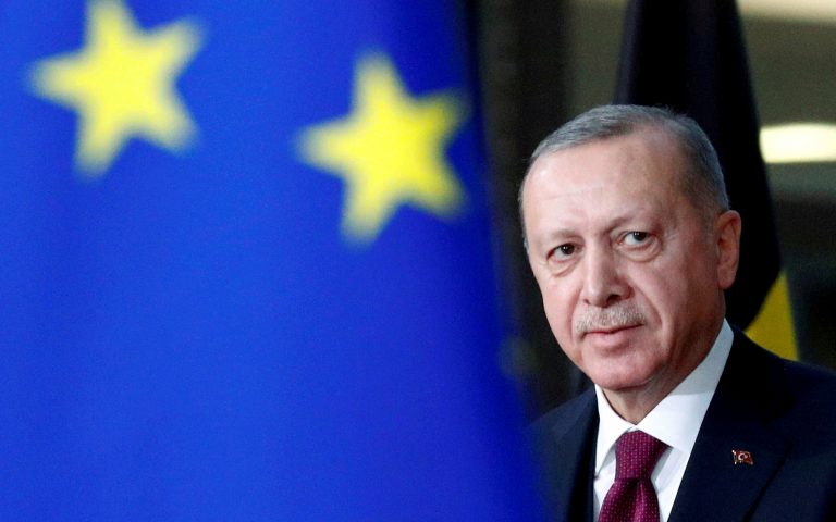 Ερντογάν: Η Τουρκία θα «σπάσει το τρίγωνο το διαβόλου»
