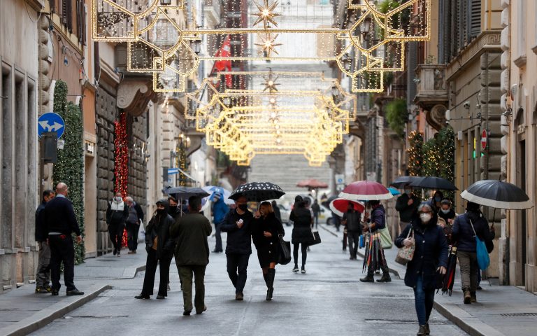 Ιταλία: Οκτώ εκατομμύρια Ιταλοί ακύρωσαν τις διακοπές τους λόγω Όμικρον