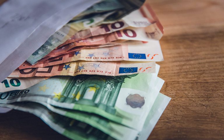 ΑΑΔΕ: 1 δισ. ευρώ νέα ληξιπρόθεσμα χρέη τον Οκτώβριο
