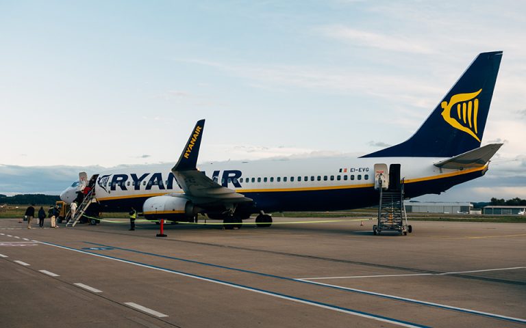 Περιορίζει τα δικαιώματα ψήφου των Βρετανών μετόχων της η Ryanair 