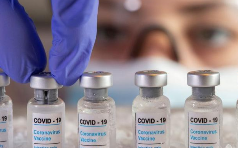Γιατί το Περού ανέστειλε κλινική δοκιμή κινεζικού εμβολίου