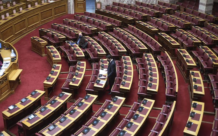 ΣΥΡΙΖΑ: Επανακατάθεση τροπολογίας για το προσωπικό πρώτης γραμμής