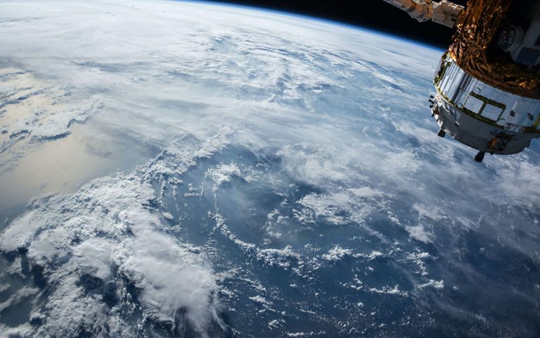 Επέστρεψαν στη Γη οι τέσσερις αστροναύτες της πρώτης, αμιγώς ιδιωτικής, διαστημικής αποστολής