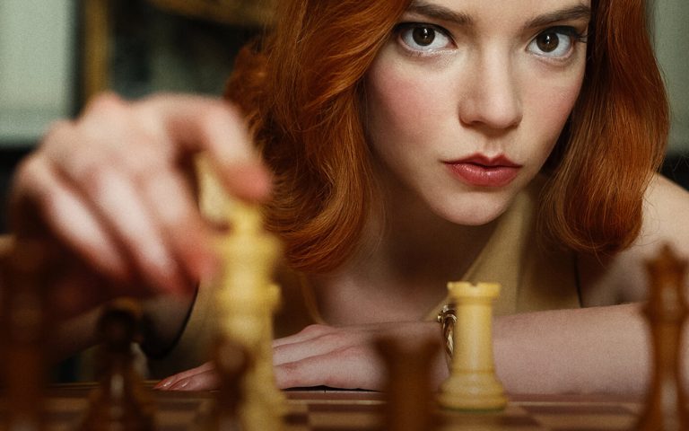Σκάκι, κωμωδία και… νανουρίσματα: οι δημοφιλέστερες σειρές του Netflix