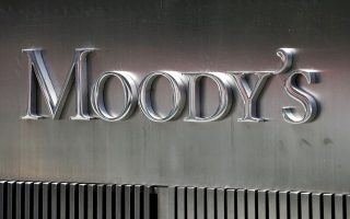 Moody’s: Τρεις οι κίνδυνοι για την παγκόσμια οικονομία – Πού προβλέπει ύφεση