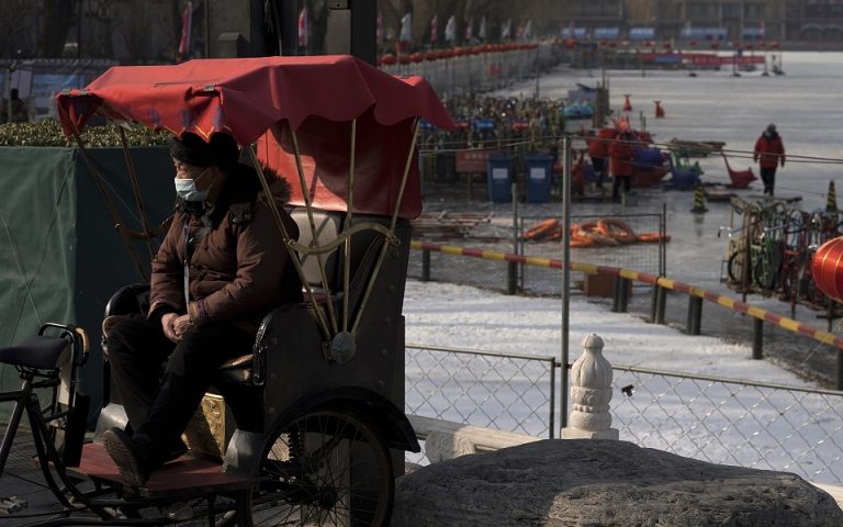 Μαζικά τεστ στο Πεκίνο υπό το φόβο νέας έξαρσης