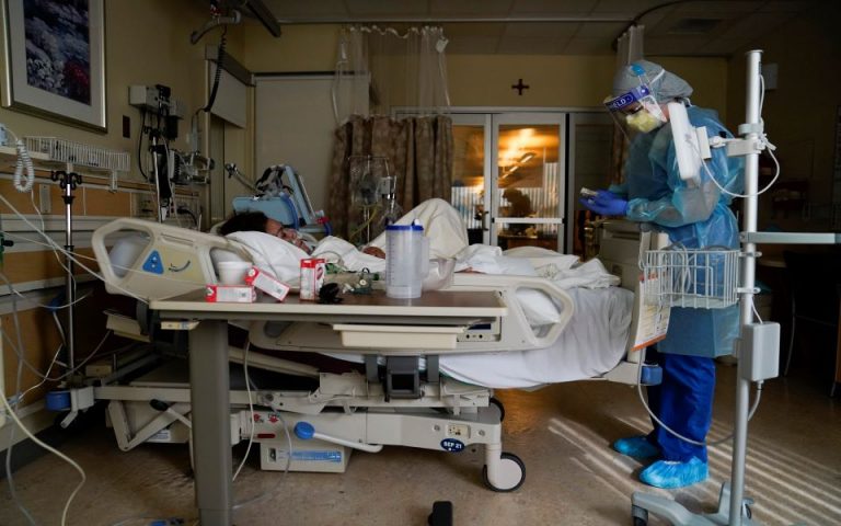 Καλιφόρνια: Ένας θάνατος ανά οκτώ λεπτά – Λυγίζουν τα νοσοκομεία