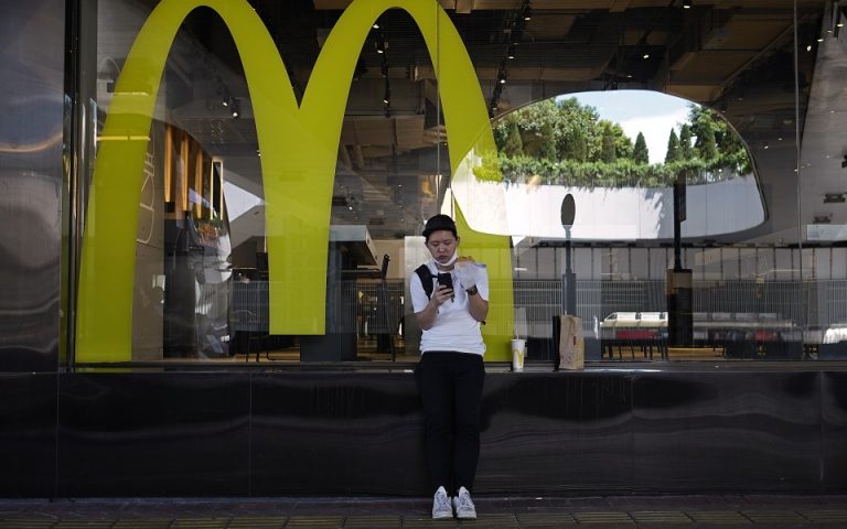 Κατώτερα των προσδοκιών τα κέρδη της McDonald’s