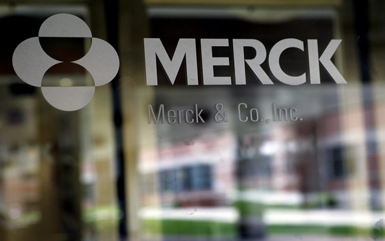 Merck: Σταματά τις έρευνες για το εμβόλιο του κορωνοϊού