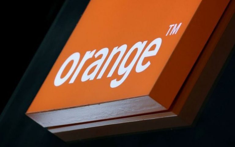 Orange: Συμφωνία ύψους 2,7 δισ. ευρώ για πώληση του 50% της επιχείρησης οπτικών ινών
