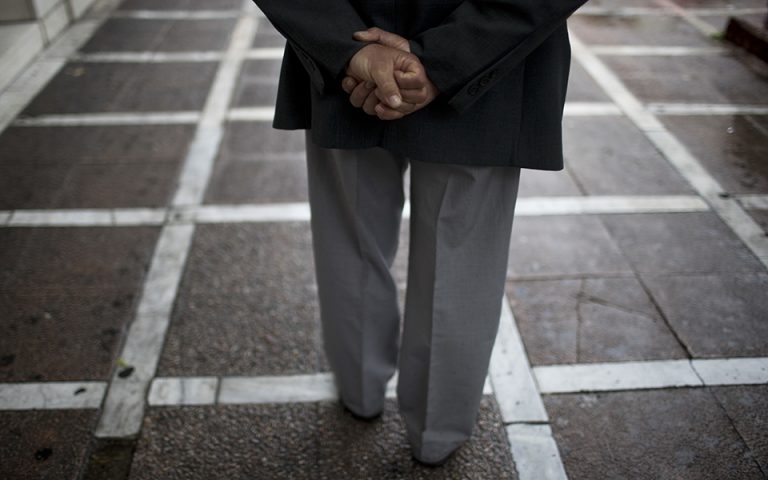 Έκτακτη οικονομική ενίσχυση στους χαμηλοσυνταξιούχους: Πώς και πότε θα δοθεί
