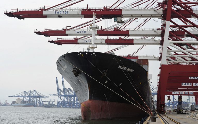 Τύμπανα εμπορικού πολέμου: Δασμούς 60% στις κινεζικές εισαγωγές σχεδιάζει ο Trump