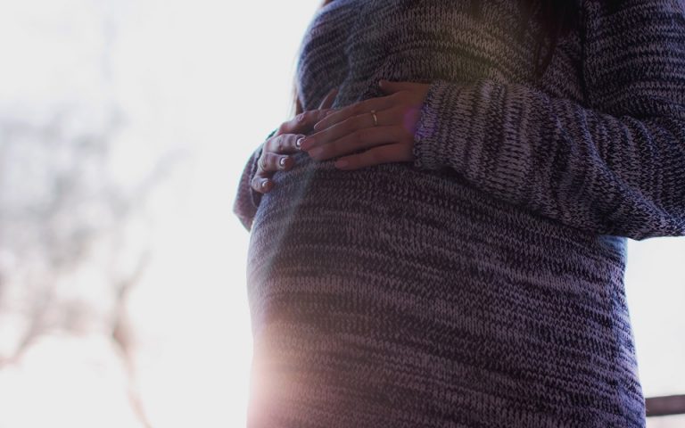 ΠΟΥ: Οι έγκυες μπορούν να εμβολιαστούν κατά της Covid