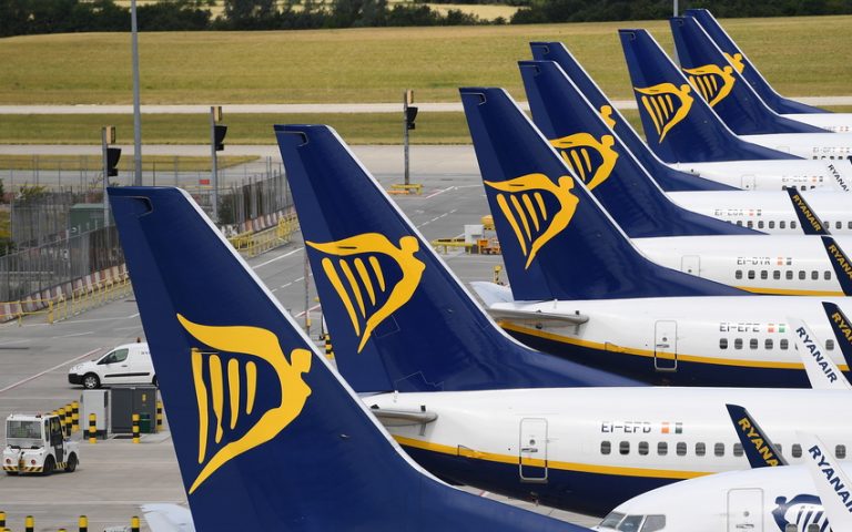 Ryanair: Καμπανάκι για 5 εκατ. λιγότερους επιβάτες φέτος