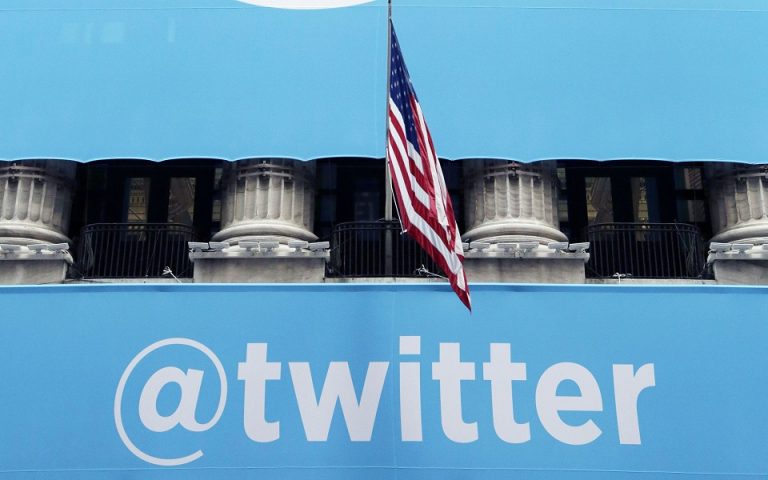 Μπιζ Στόουν: «Το Twitter έχει τρομακτικά μεγάλη δύναμη»
