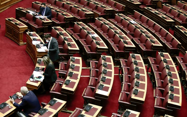 Ψηφίσθηκε το νομοσχέδιο για την απόκτηση των Rafale