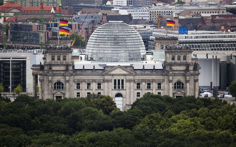 Γερμανία: Κατάφερε να διαφύγει το 2020 από την ύφεση ρεκόρ