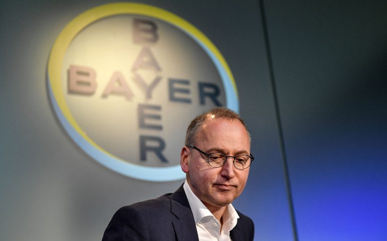 Bayer: Προτίθεται να βοηθήσει την CureVac για την παραγωγή του εμβολίου της 