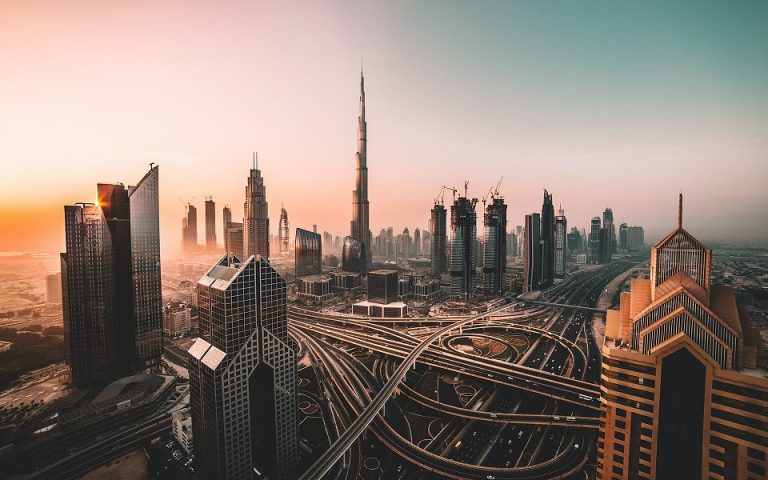 Ντουμπάι: Στο δρόμο για το χρηματιστήριο 10 κρατικές επιχειρήσεις