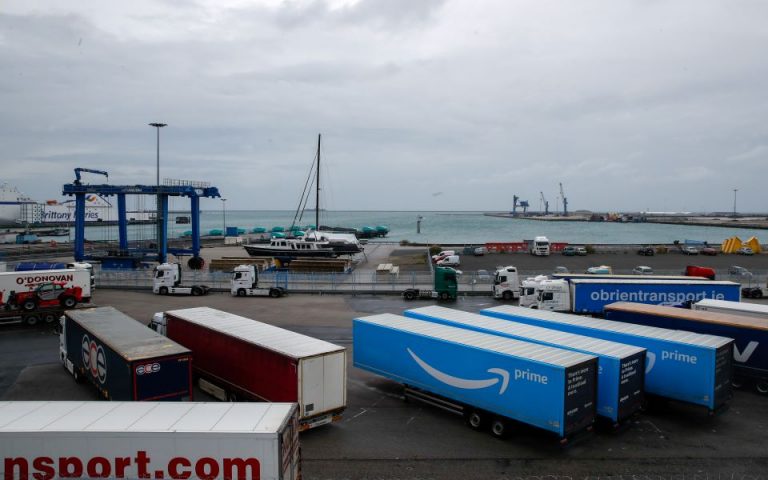«Βουτιά» 68% στις εξαγωγές της Βρετανίας προς Ε.Ε. τον Ιανουάριο, σύμφωνα με την ένωση οδηγών φορτηγών