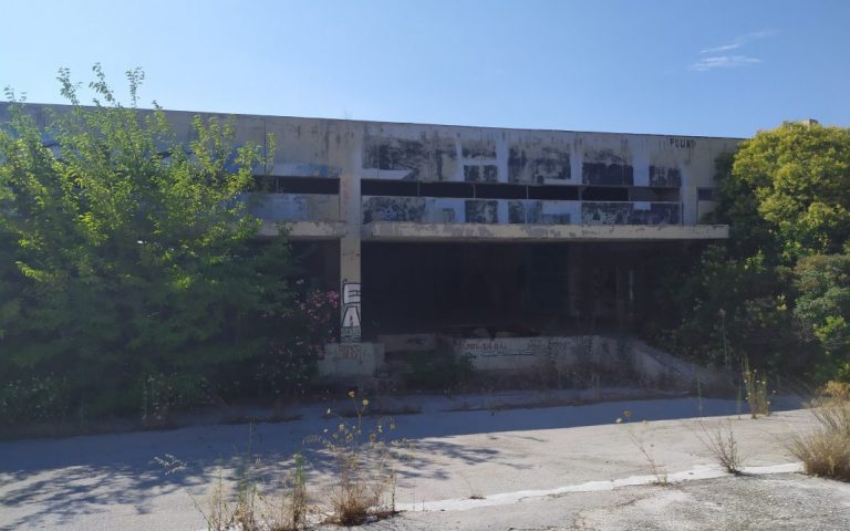 Κατεδαφίστηκε το πρώην κτήριο της Kodak στο Μαρούσι