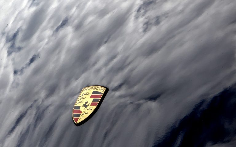 Porsche: Αυξήθηκαν τα κέρδη, αλλά και οι τιμές της 