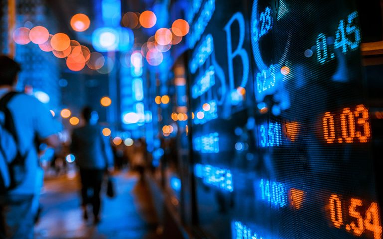 Αγορές: Οι πέντε απειλές που θα μπορούσαν να «χαλάσουν» το 2023