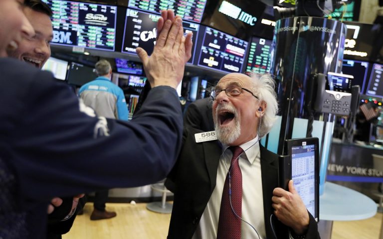 Wall Street: Νέο ιστορικό υψηλό για τον Dow – Αυξήθηκε πάνω απο 100 μονάδες
