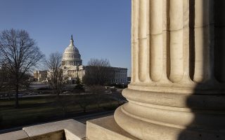 ΗΠΑ: Η Γερουσία ενέκρινε νομοσχέδιο για να αποφευχθεί μερικό shutdown
