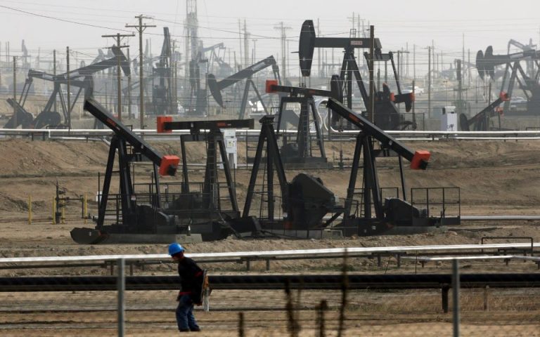 Πετρέλαιο: Ράλι 3% μετά την απελευθέρωση στρατηγικών αποθεμάτων από ΗΠΑ