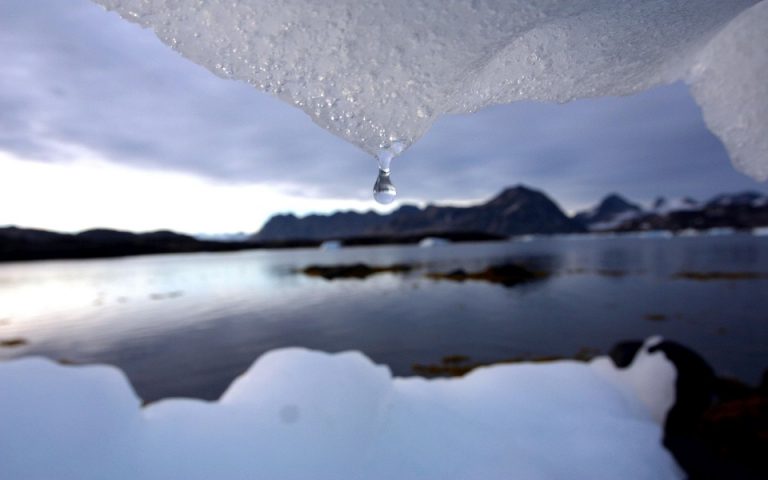 Το λιώσιμο των πάγων θα ανεβάσει κατά 0,3 μ. τη στάθμη της θάλασσας έως το 2100