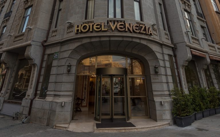 Zeus International: Εξαγόρασε τρία ξενοδοχεία στο Βουκουρέστι