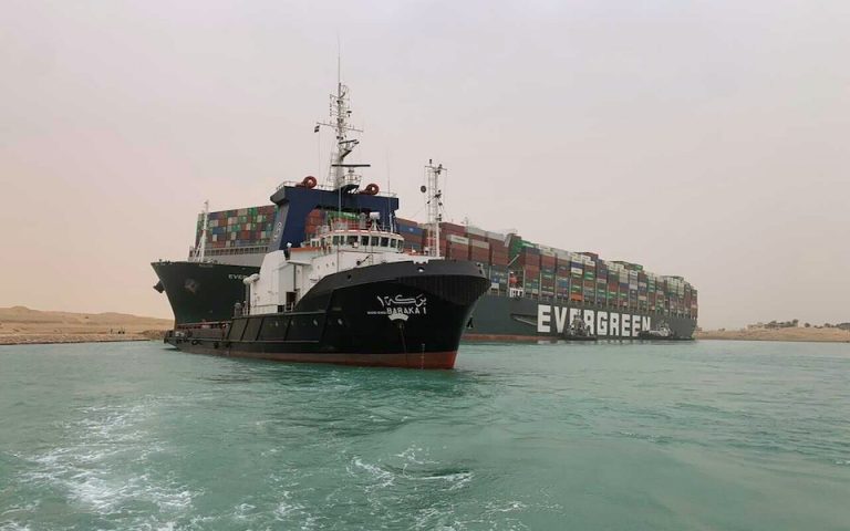 Διώρυγα του Σουέζ: Ρεκόρ διέλευσης πλοίων το 2021
