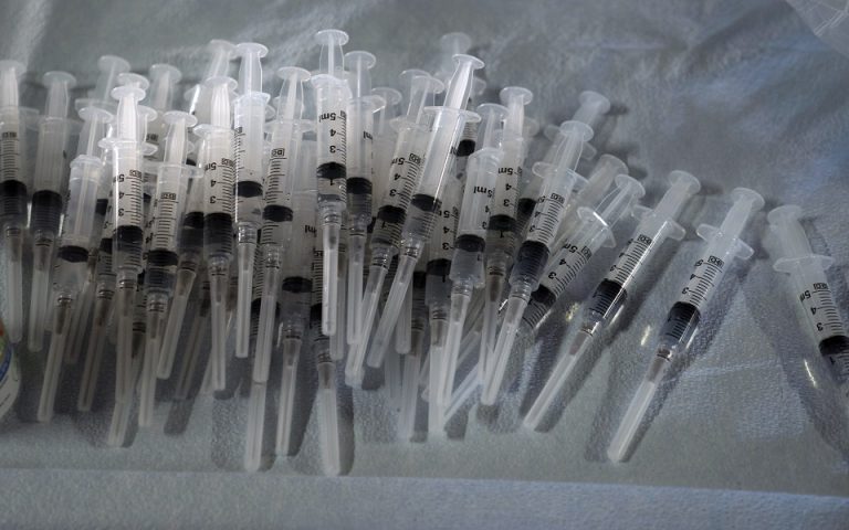 ECDC: Έφτασαν στις χώρες της Ε.Ε. 100 εκατ. εμβόλια