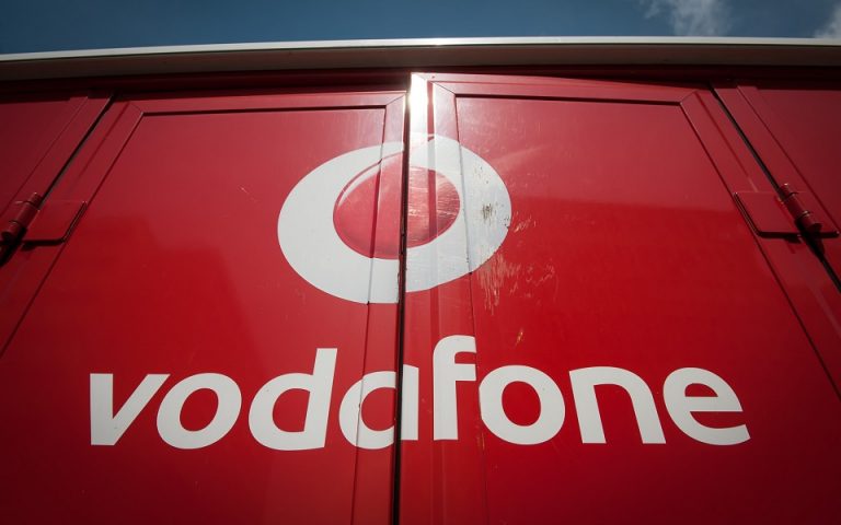 Vodafone: IPO αξίας 2,6 δισ. ευρώ για τις κεραίες κινητής