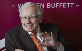 Ο Warren Buffett δωρίζει μετοχές της Berkshire αξίας 27 εκατ. δολ.