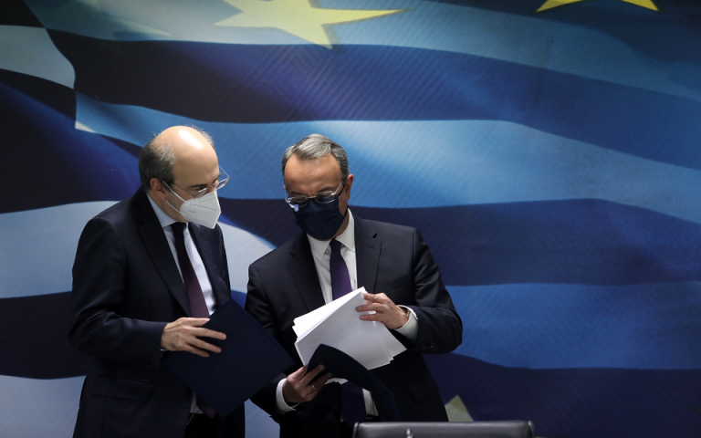 «Κουμπαράς» 1,5 δισ. ευρώ για νέα μέτρα στήριξης