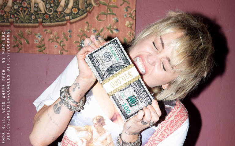Τι σχέση έχει η Miley Cyrus με τη Wall Street;