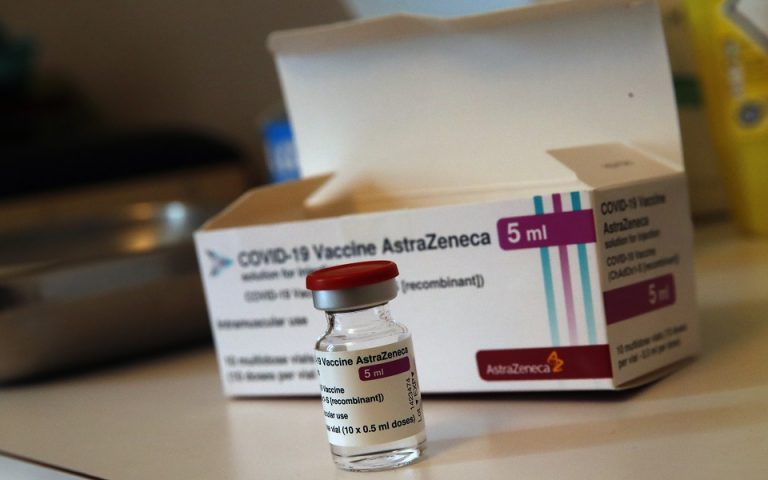 Ηλ. Μόσιαλος: Οι διαφορετικές γραμμές στο εμβόλιο της AstraZeneca και τι πρέπει να γίνει