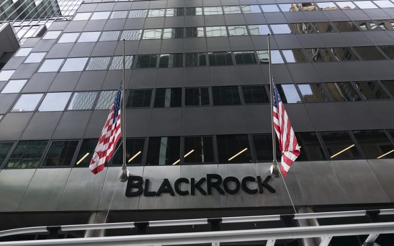BlackRock: Διαψεύδει τις φήμες ότι θέλει να αγοράσει την Credit Suisse