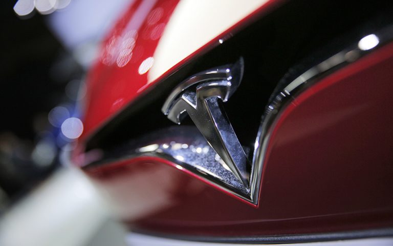 Tesla: Καθυστερεί η λειτουργία του νέου εργοστασίου στο Βερολίνο