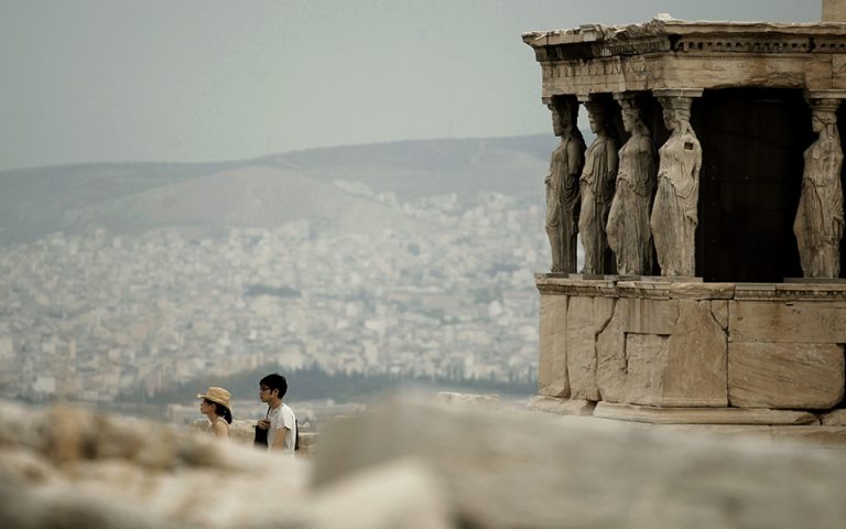 Γιατί ο Μπόρις Τζόνσον λέει στους Βρετανούς να μην έρθουν στην Ελλάδα