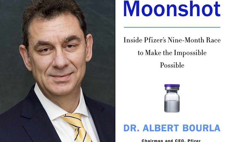 H κούρσα της Pfizer για το εμβόλιο εκ των έσω: Ο Άλμπερτ Μπουρλά γράφει βιβλίο