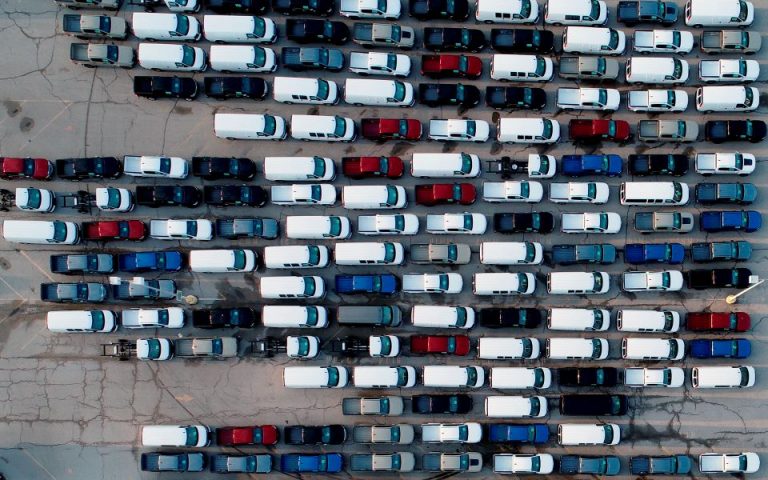 Αυτοκινητοβιομηχανία: Θα χάσει έσοδα 110 δισ.δολαρίων από τις ελλείψεις τσιπ