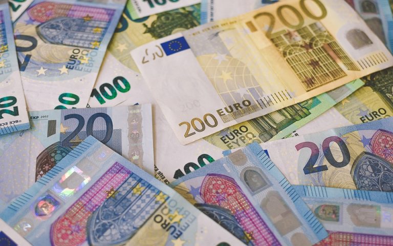 Eυρώ: Κερδίζει έδαφος στα συναλλαγματικά αποθέματα των κεντρικών τραπεζών