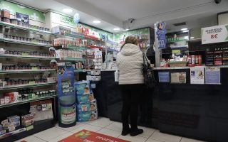 Θεσσαλονίκη: Ξέμειναν από δωρεάν self tests τα φαρμακεία
